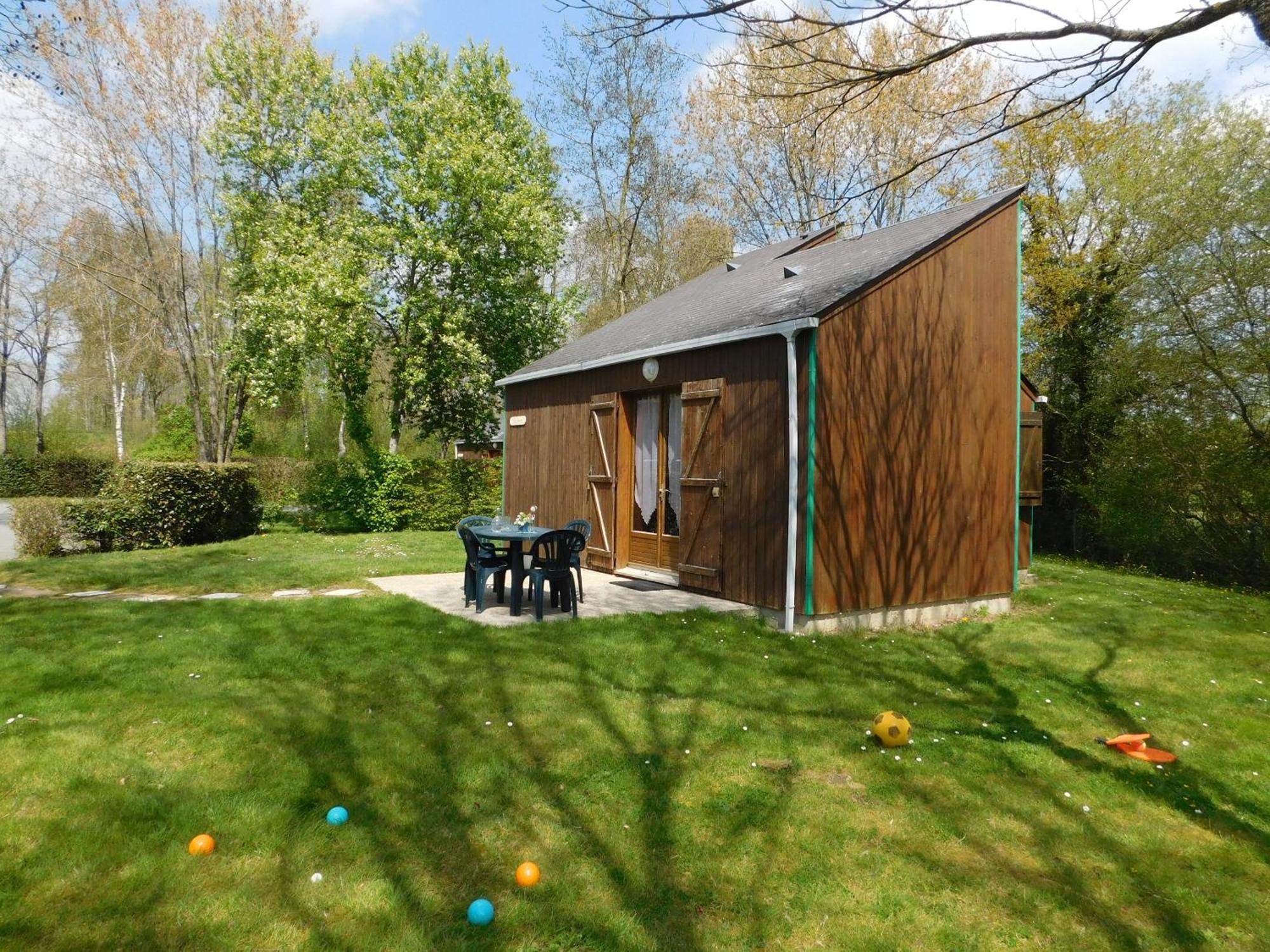 Village De Gites De La Chesnaie Saint-Denis-du-Maine Exterior foto